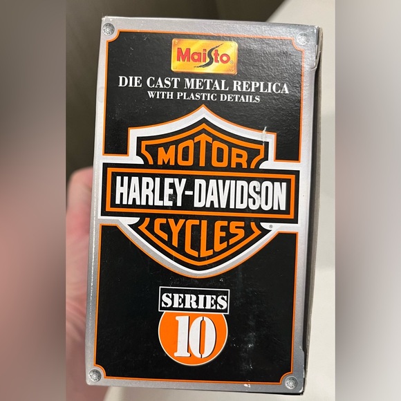 Harley Davidson 2000 Sportster replica - Picture 5 of 7